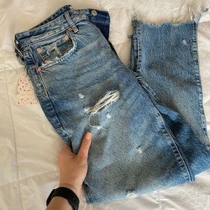 Free People relaxed skinny jeans- size 28